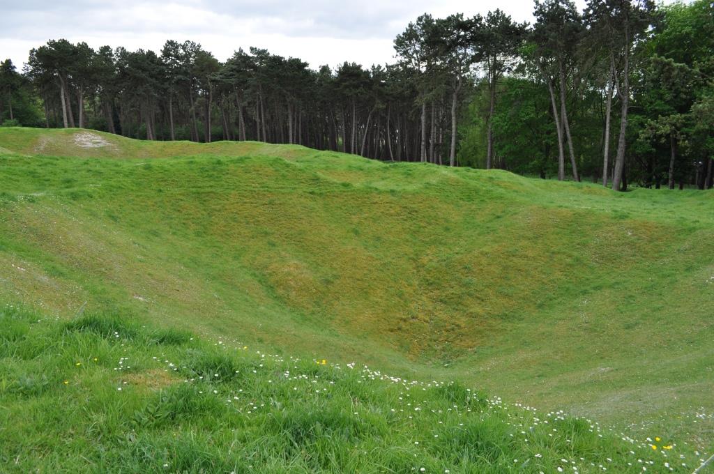 Vimy Memorial Park, zbrázděný terén po dělostřeleckém útoku, I.sv.v.-208