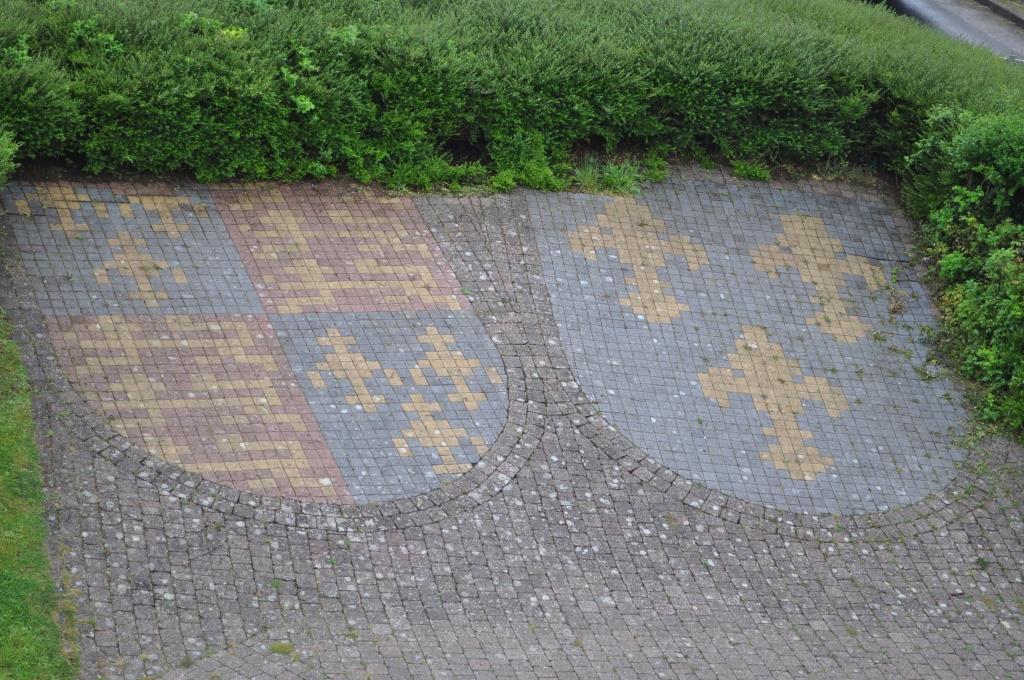 Crécy-en-Ponthieu,  místo odkud bitvu řídil Eduard III.-491